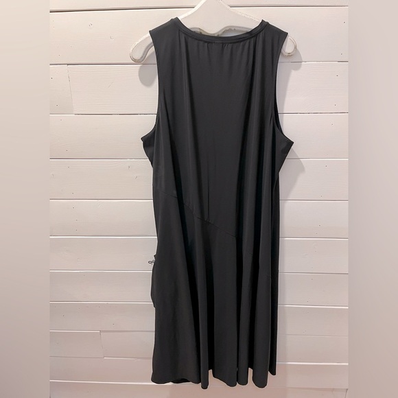 📍 🖤 Asymmetrical Sleeveless Black Dress – MARLA WYNNE🖤 size 2X - Picture 10 of 10